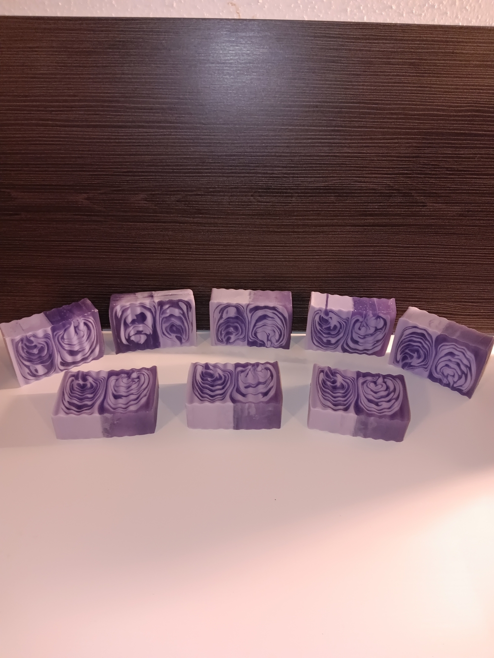 Handcrafted Lilac Soap Bars From The United Kingdom 5.8 Ounce Bars 6$ Each - Picture 1 of 3